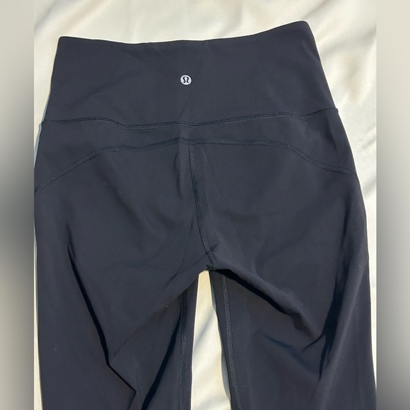 Lululemon Anew Crop (21") Leggings in Black - Size 6 - Picture 8 of 8